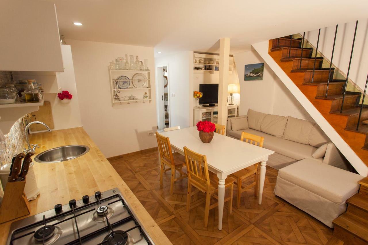 Appartement Barbarossa House With Parking à Cres Extérieur photo