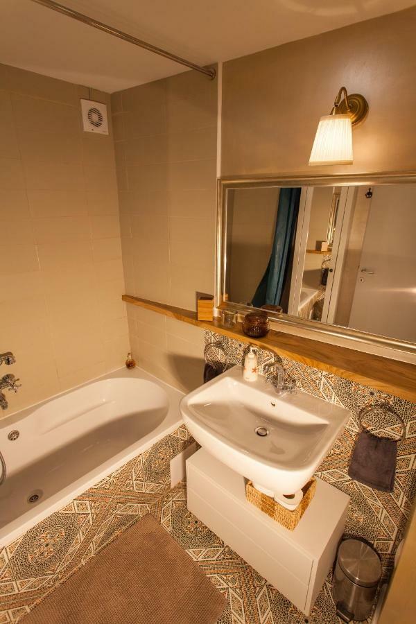 Appartement Barbarossa House With Parking à Cres Extérieur photo