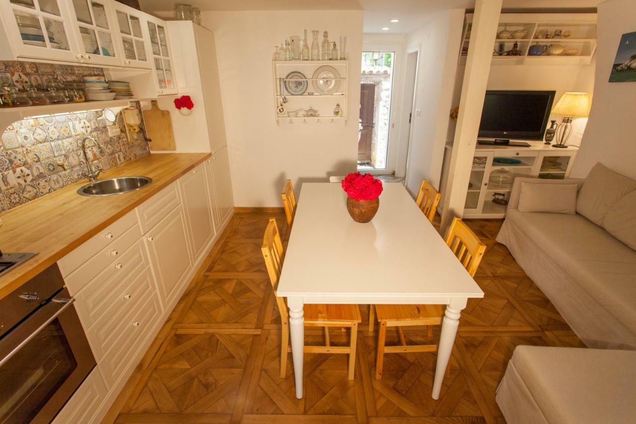 Appartement Barbarossa House With Parking à Cres Extérieur photo