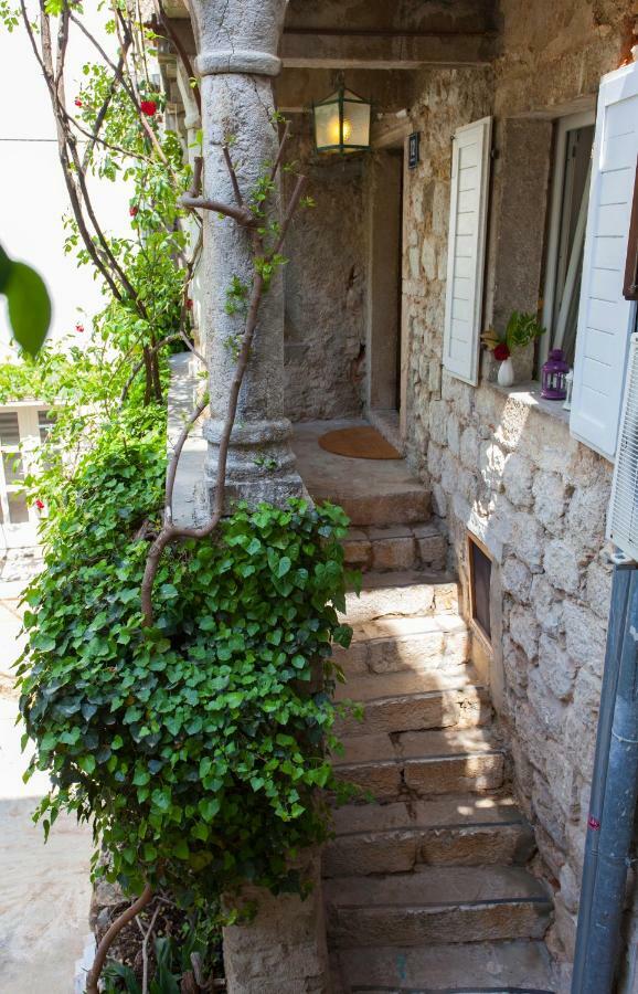 Appartement Barbarossa House With Parking à Cres Extérieur photo